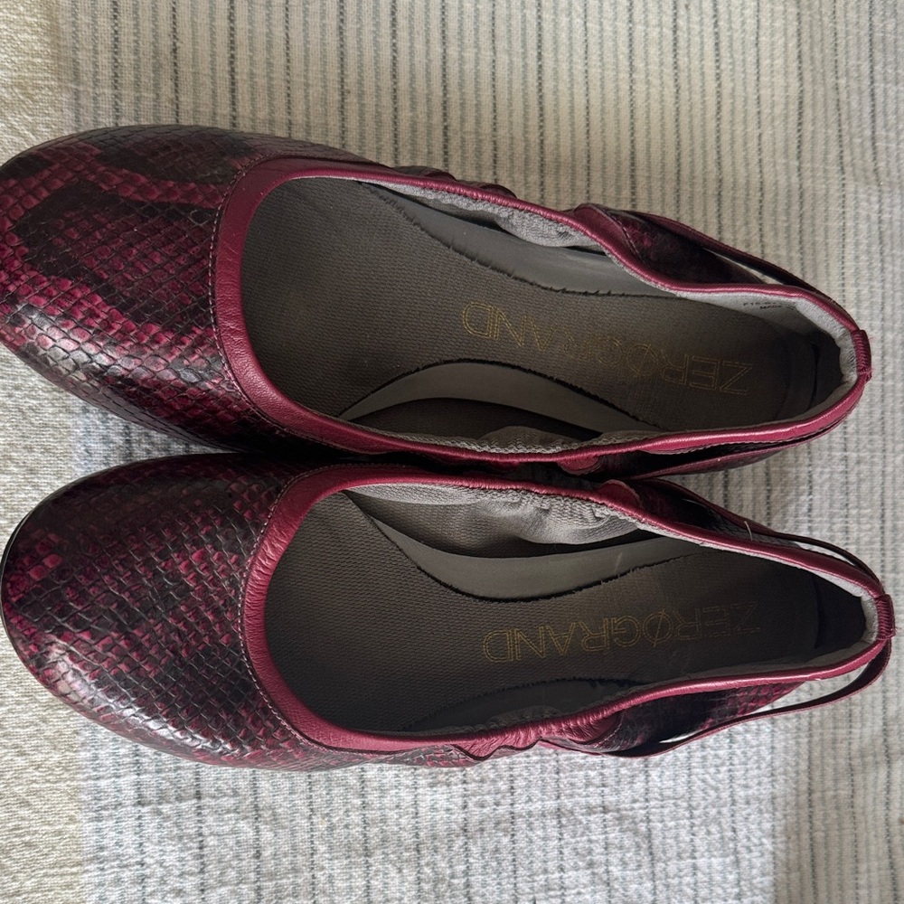 Cole Haan Women's Textured Burgundy Flats. Worn once.